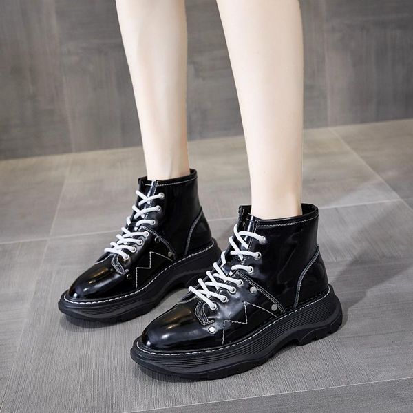 boots winter rubber ankle women leather black white 2021 fashion combat shoes lace up motorcycle lady
boots winter rubber ankle women leather black white 2021 fashion combat shoes lace up motorcycle lady