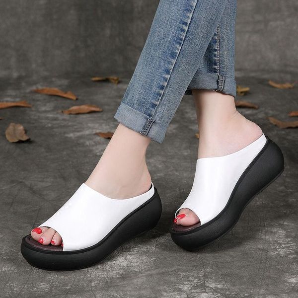 slippers 2021 women's summer flat round toe sandals high heel open platform woman beach black brown
slippers 2021 women's summer flat round toe sandals high heel open platform woman beach black brown