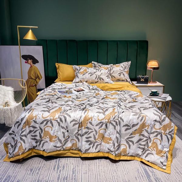 blankets 4pcs set printing washed tencel comfortable and soft bedspread summer quilt blanket comforter home textiles
blankets 4pcs set printing washed tencel comfortable and soft bedspread summer quilt blanket comforter home textiles