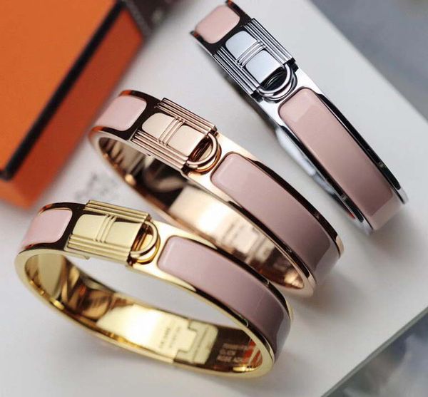 2021 luxury quality punk bracelet in 18k gold plated and rose gold platinum in special pink for women engagement jewelry gift with box free, Golden;silver
2021 luxury quality punk bracelet in 18k gold plated and rose gold platinum in special pink for women engagement jewelry gift with box free, Golden;silver
