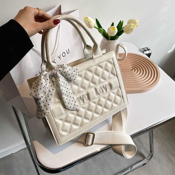 wholesale version the same of tiktok pu shopping hand shoulder bag, ins2021 luxuryss designerss bag yw
wholesale version the same of tiktok pu shopping hand shoulder bag, ins2021 luxuryss designerss bag yw