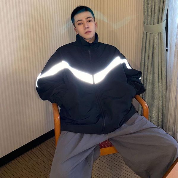 2021 autumn and winter new youth fashion loose stand collar reflective striped jacket fashion casual black/grey/blue, Black;brown
2021 autumn and winter new youth fashion loose stand collar reflective striped jacket fashion casual black/grey/blue, Black;brown