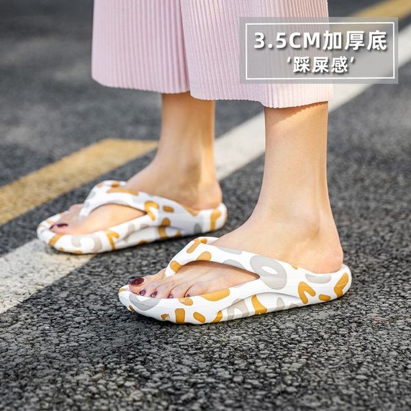 slippers 2021 summer flip flops men casual massage durable slides beach sandals female male comfy shoes lady, Black
slippers 2021 summer flip flops men casual massage durable slides beach sandals female male comfy shoes lady, Black