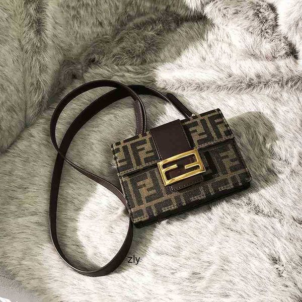 middle ancient small purse women's leather hand holding square bag armpit stick 2021 new old flower single shoulder messenger zly
middle ancient small purse women's leather hand holding square bag armpit stick 2021 new old flower single shoulder messenger zly