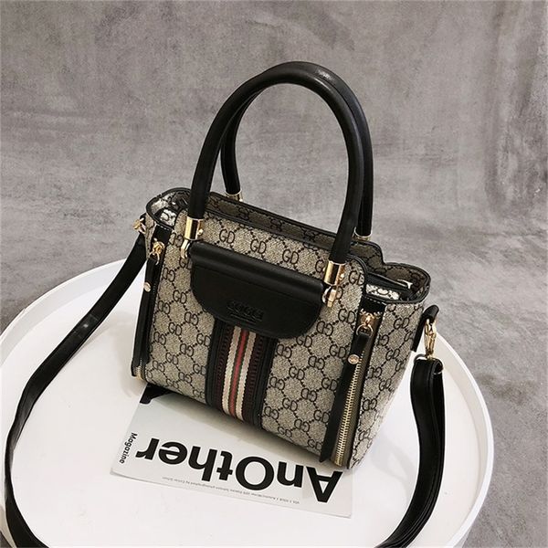 sale 90% off popular bag texture portable small square autumn and winter new fashion printed single shoulder bag messenger
sale 90% off popular bag texture portable small square autumn and winter new fashion printed single shoulder bag messenger