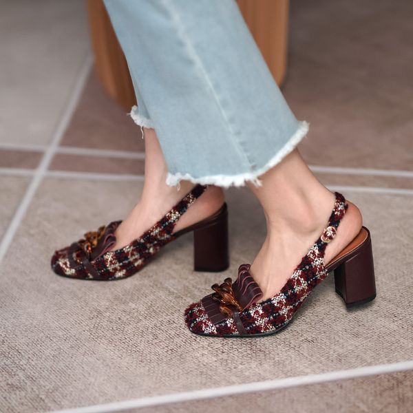 2021 summer new chunky high heel fringe sandals women retro slingback buckle chain tassel pumps banquet shoes heels for women, Black
2021 summer new chunky high heel fringe sandals women retro slingback buckle chain tassel pumps banquet shoes heels for women, Black