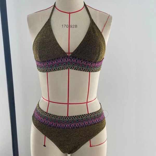women's swimwear women bikini 2021 brazilian set swimsuit gold plate with tong print polyester sierra surfer female push up, White;black
women's swimwear women bikini 2021 brazilian set swimsuit gold plate with tong print polyester sierra surfer female push up, White;black