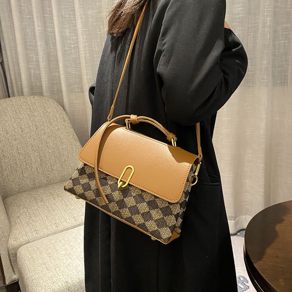 retro bags womens 2021 autumn and winter new trendy one-shoulder small square bag houndstooth european and american fashion messenger bag fo
retro bags womens 2021 autumn and winter new trendy one-shoulder small square bag houndstooth european and american fashion messenger bag fo