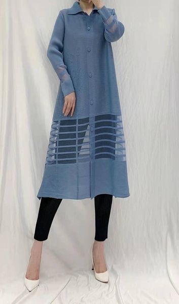 women's trench coats miyake folds, hollow, loose, slim, long-sleeved, stylish and simple long coat, Tan;black
women's trench coats miyake folds, hollow, loose, slim, long-sleeved, stylish and simple long coat, Tan;black