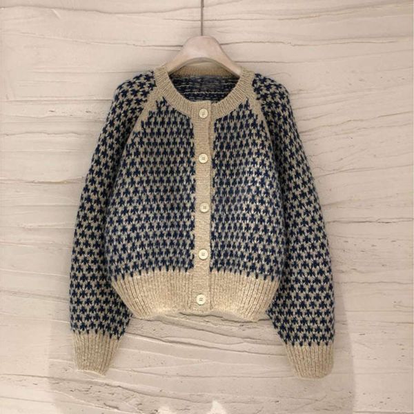 south korea dongdamen 2020 autumn and winter new loose thin color matching knitted cardigan overcoat women's sweater, White;black
south korea dongdamen 2020 autumn and winter new loose thin color matching knitted cardigan overcoat women's sweater, White;black