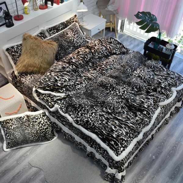 bedding sets luxury winter thicken warm velvet flannel fleece leopard print set duvet cover bed sheet pillowcases textiles home
bedding sets luxury winter thicken warm velvet flannel fleece leopard print set duvet cover bed sheet pillowcases textiles home