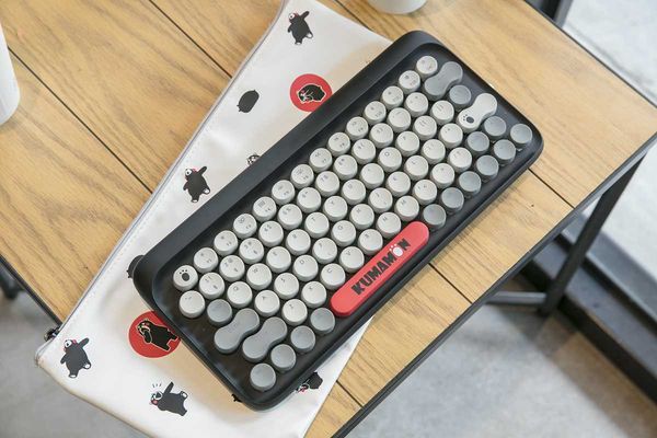 lokumamon dot wireless bluetooth keyboard led backlight mechanical office keyboard hand rest mouse pad set
lokumamon dot wireless bluetooth keyboard led backlight mechanical office keyboard hand rest mouse pad set