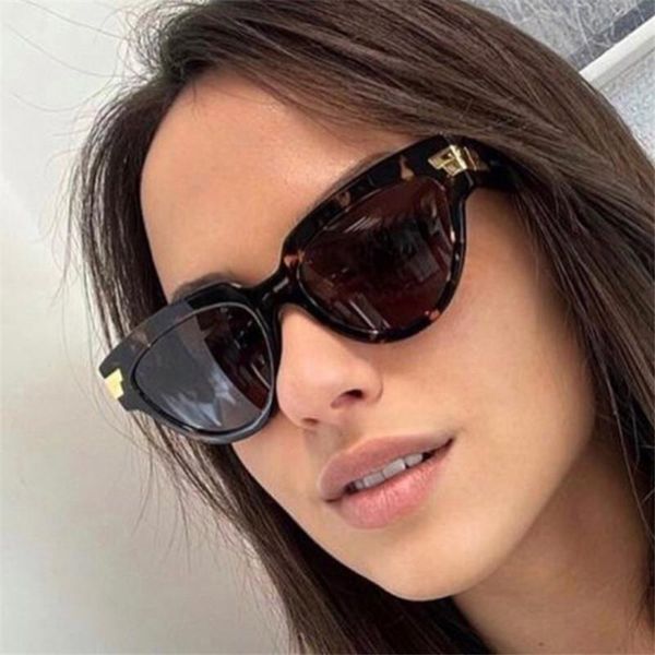 sunglasses foreign trade cat eye rivet women 2021 brand designer green white red leopard ladies sun glasses, White;black
sunglasses foreign trade cat eye rivet women 2021 brand designer green white red leopard ladies sun glasses, White;black