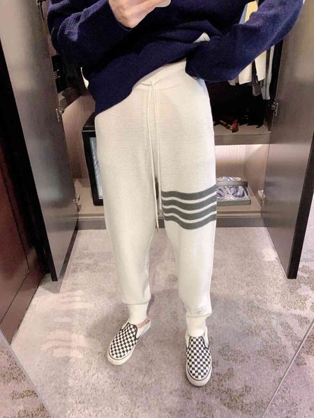 pineapple 1293 new wool tb korean chao wide tube sports men's and women's harlan pants, White;black
pineapple 1293 new wool tb korean chao wide tube sports men's and women's harlan pants, White;black