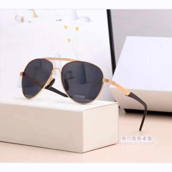 sunglasses fashion men r women eyewear with original logo couples glasses 24 hours delivery 806649, White;black
sunglasses fashion men r women eyewear with original logo couples glasses 24 hours delivery 806649, White;black