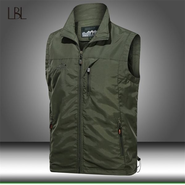 sleeveless vest men summer breathable waistcoat jacket men's outdoor fishing hiking pography male zipper clothing 210925, Black;white
sleeveless vest men summer breathable waistcoat jacket men's outdoor fishing hiking pography male zipper clothing 210925, Black;white