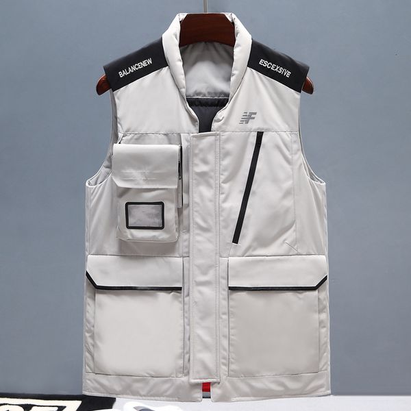 outdoor white duck and down vest in winter, Black;white
outdoor white duck and down vest in winter, Black;white