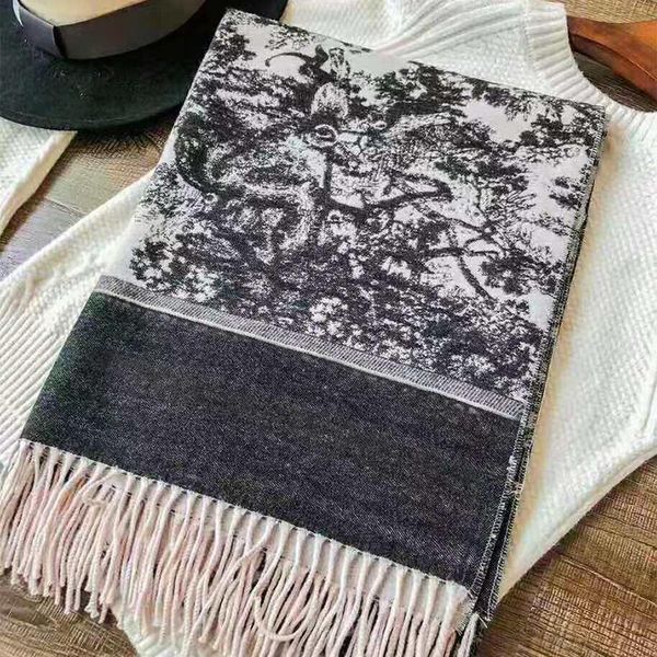 2020 Fashion Winter Scarf Cashmere Warm for Women Designer Luxury Long Scarves with silver thread Shawls Wrap, Blue;gray
2020 Fashion Winter Scarf Cashmere Warm for Women Designer Luxury Long Scarves with silver thread Shawls Wrap, Blue;gray