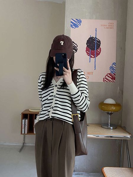 black and white stripe knitted cardigan thin slim long sleeve gentle sweater coat, White;black
black and white stripe knitted cardigan thin slim long sleeve gentle sweater coat, White;black