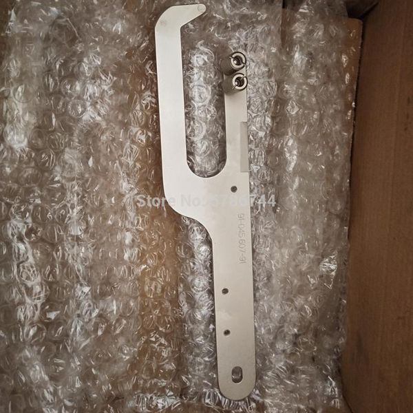 91-045607-91 folders binder bracket for pfaff 145 245 345 545 1245 tw1-1245v csu-1245 ma1245 pfaff sewing maachine parts, Black
91-045607-91 folders binder bracket for pfaff 145 245 345 545 1245 tw1-1245v csu-1245 ma1245 pfaff sewing maachine parts, Black