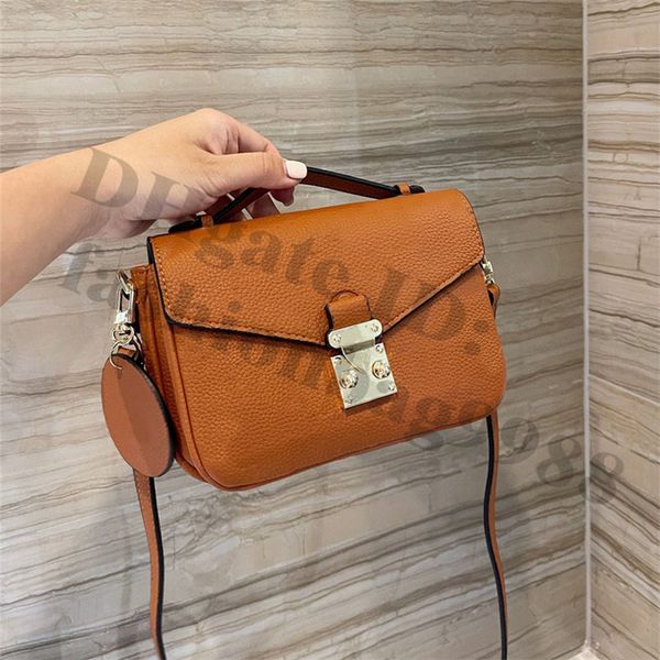 classic women small brown flap shoulder crossbody bags for woman handbags luxury genuine leather lady cross body handbag young girls brand a
classic women small brown flap shoulder crossbody bags for woman handbags luxury genuine leather lady cross body handbag young girls brand a