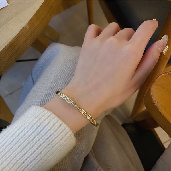 exquisite and small circle zircon bracelet korean version east gate fresh versatile circle, Black
exquisite and small circle zircon bracelet korean version east gate fresh versatile circle, Black