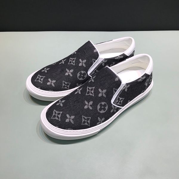 2021ss designers men luxury leisure shoes 4 colors sneakers size eur size 38-44 with box recept dust bag, Black
2021ss designers men luxury leisure shoes 4 colors sneakers size eur size 38-44 with box recept dust bag, Black