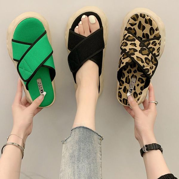 slippers female shoes med flat slides fashion platform 2021 luxury leopard rubber totem pu house, Black
slippers female shoes med flat slides fashion platform 2021 luxury leopard rubber totem pu house, Black