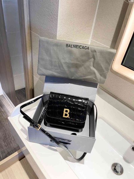 women luxurys designers bags 2021 tb organ chain strip small square litc crossbody bag totes designer handbag purse wallet handbags tote lkc
women luxurys designers bags 2021 tb organ chain strip small square litc crossbody bag totes designer handbag purse wallet handbags tote lkc