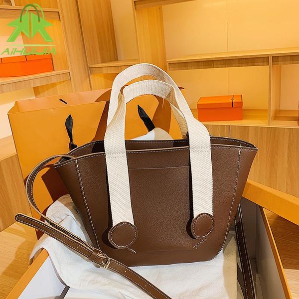 evening bags fashion wide shoulder strap pu leather women handbags large capacity simplicity crossbody bag female messenger
evening bags fashion wide shoulder strap pu leather women handbags large capacity simplicity crossbody bag female messenger