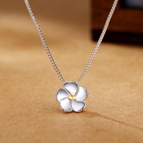pendant necklaces 2021 simple flower necklace fashion exquisite temperament clavicle chain lady cherry sweet jewelry, Silver
pendant necklaces 2021 simple flower necklace fashion exquisite temperament clavicle chain lady cherry sweet jewelry, Silver