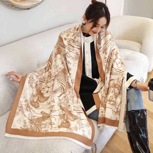luxury brand women cashmere scarv shawls and wraps female pashmina warm thick blanket scarv printed lady 2021 new, Blue;gray
luxury brand women cashmere scarv shawls and wraps female pashmina warm thick blanket scarv printed lady 2021 new, Blue;gray