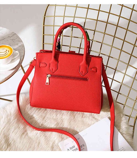 70% factory store litchi pattern capacity bride wedding hand fashion single shoulder messenger bag
70% factory store litchi pattern capacity bride wedding hand fashion single shoulder messenger bag