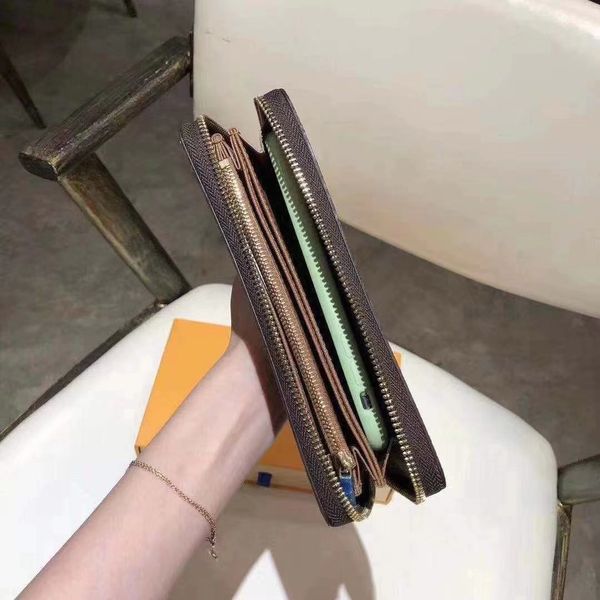 zipper compartment wallets the most fashionable clutches leather long wallets business gatherings wallets for men and women, Red;black
zipper compartment wallets the most fashionable clutches leather long wallets business gatherings wallets for men and women, Red;black