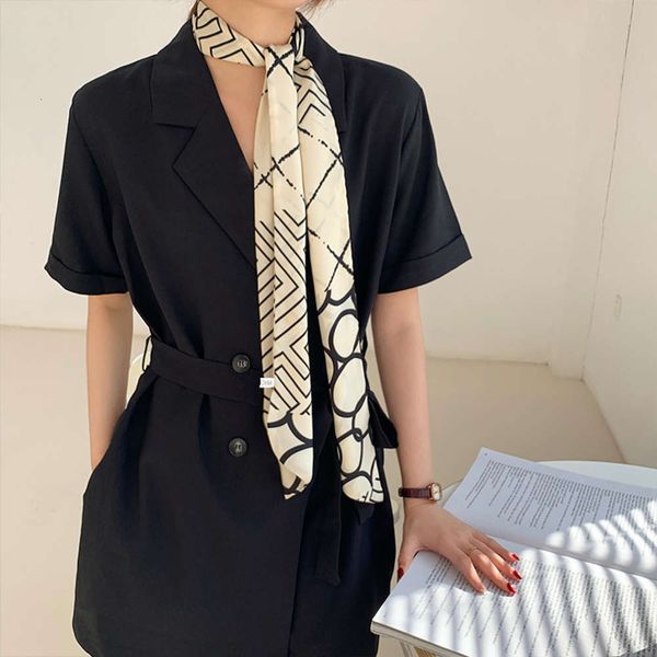 foreign fashion spring new small strip silk women's bandage ribbon versatile korean headdress hair band scarf, Blue;black
foreign fashion spring new small strip silk women's bandage ribbon versatile korean headdress hair band scarf, Blue;black