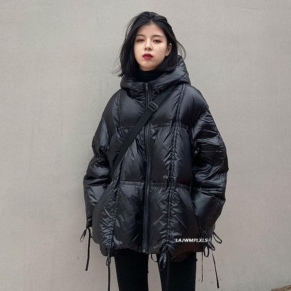 2021 new black hooded winter down jacket puffer coat women white duck down coat loose drawstring short bread parka yrf208
2021 new black hooded winter down jacket puffer coat women white duck down coat loose drawstring short bread parka yrf208