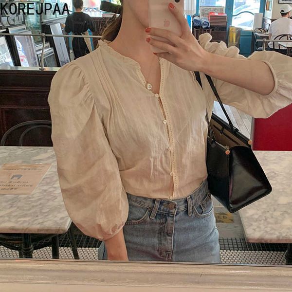 korejpaa women shirt summer all-match age-reducing lace neckline pleated single-breasted five-point puff sleeve blouses 210526, White
korejpaa women shirt summer all-match age-reducing lace neckline pleated single-breasted five-point puff sleeve blouses 210526, White