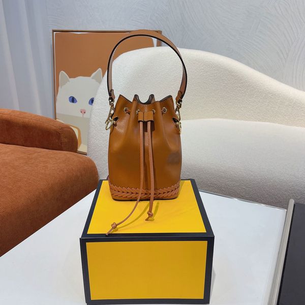 mini bucket bag 12 colors luxury designer crossbody shoulder bags handbag women's fashion leather handbags handbag wholesale removable
mini bucket bag 12 colors luxury designer crossbody shoulder bags handbag women's fashion leather handbags handbag wholesale removable
