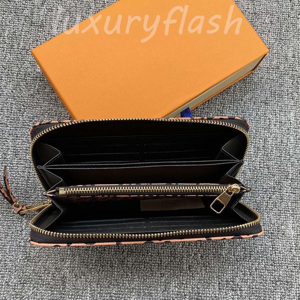 2021 autumn and winter latest leopard-print edge lady wallet high-quality luxurys leather clutch designers fashion coin purse card holder, Red;black
2021 autumn and winter latest leopard-print edge lady wallet high-quality luxurys leather clutch designers fashion coin purse card holder, Red;black