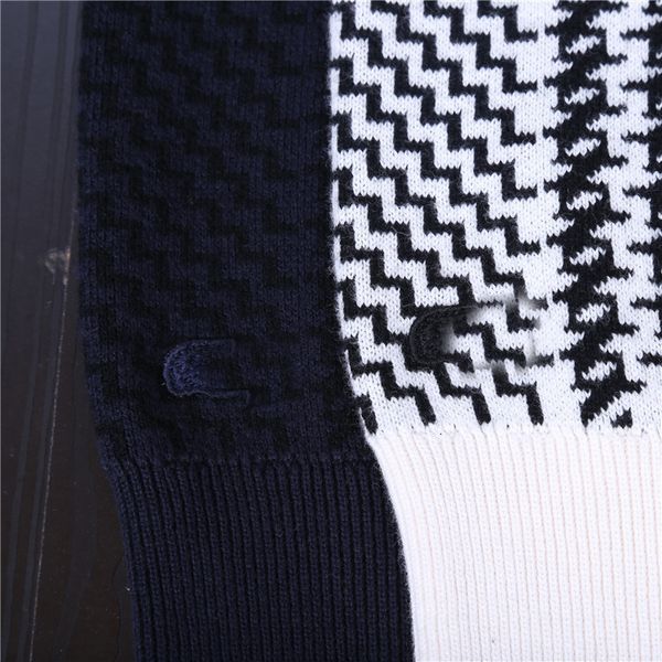 2021 men new luxury winter striped lattice embroidered casual sweaters pullover asian plug size drake 3v09, White;black
2021 men new luxury winter striped lattice embroidered casual sweaters pullover asian plug size drake 3v09, White;black