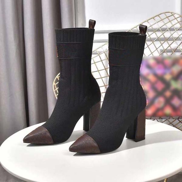 fashion female designer boots martin bottes black stretch fabric floral design rubber sole non-slip wear-resistant outsole classic solid col
fashion female designer boots martin bottes black stretch fabric floral design rubber sole non-slip wear-resistant outsole classic solid col