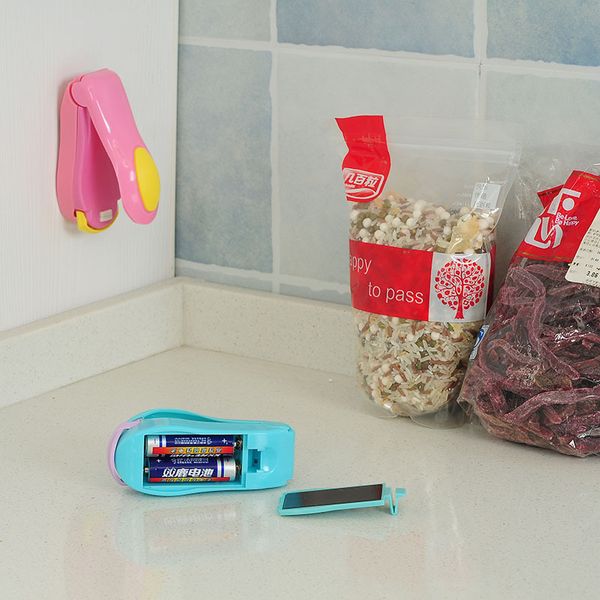 portable bag clips handheld mini electric heat sealing machine impulse sealer seal packing plastic bag work with battery
portable bag clips handheld mini electric heat sealing machine impulse sealer seal packing plastic bag work with battery