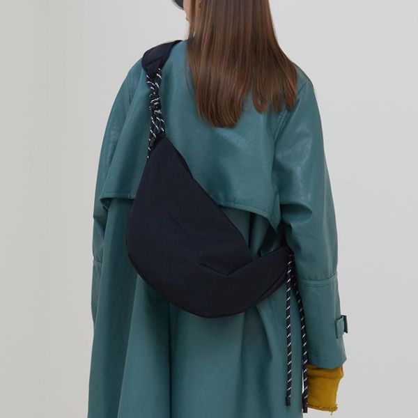 evening bags korean fashion nylon messenger bag for women 2021 simple oxford canvas crossbody large capacity hobos ladies handbag
evening bags korean fashion nylon messenger bag for women 2021 simple oxford canvas crossbody large capacity hobos ladies handbag