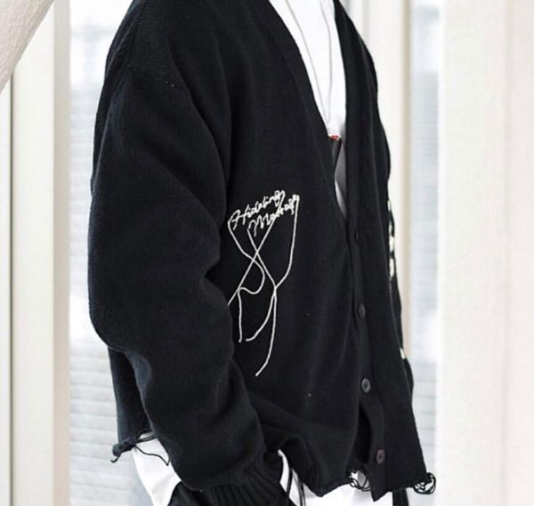 20ss 2021 new cardigan marry me men woman assel destruction doublet knitted crewneck sweater fy08 l4so, White;black
20ss 2021 new cardigan marry me men woman assel destruction doublet knitted crewneck sweater fy08 l4so, White;black