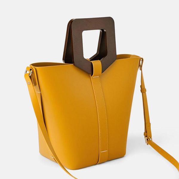 fashion brands hand bags for women 2021 wooden hand-slanted women's handbag tote designer shoulder crossbody bag composite purse
fashion brands hand bags for women 2021 wooden hand-slanted women's handbag tote designer shoulder crossbody bag composite purse