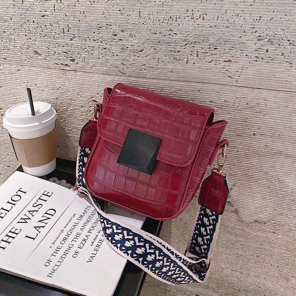 hbp women 2021 new korean versatile messenger wide strap single shoulder fashion small square bag
hbp women 2021 new korean versatile messenger wide strap single shoulder fashion small square bag