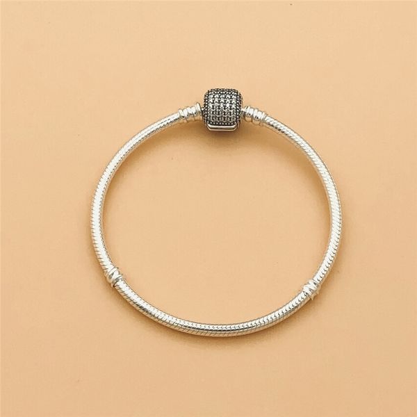 cefuny original 925 sterling silver moments sparkling pave clasp snake chain bracelet diy jewelry with charm bead wholesale, Golden;silver
cefuny original 925 sterling silver moments sparkling pave clasp snake chain bracelet diy jewelry with charm bead wholesale, Golden;silver