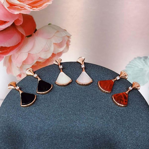 fashion personality temperament fritillary earrings black red agate sector dance party simple lady earrings superior quality, Golden
fashion personality temperament fritillary earrings black red agate sector dance party simple lady earrings superior quality, Golden