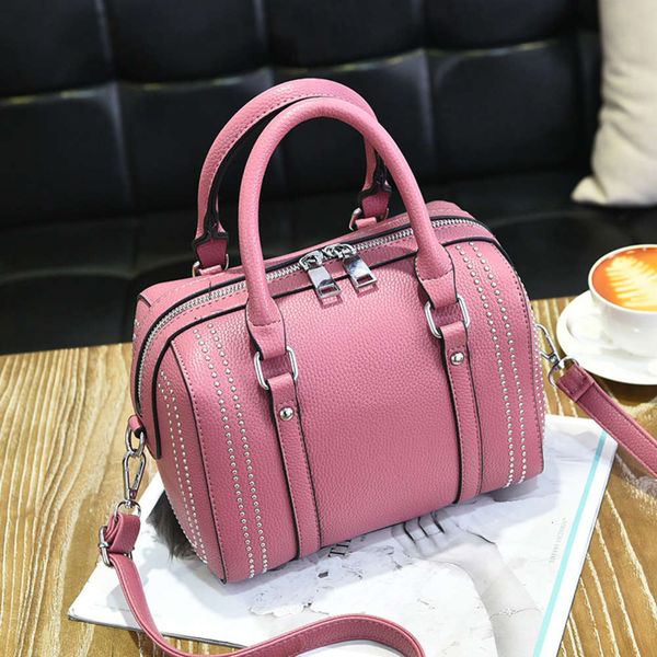 hbp autumn and winter 2021 new fashion boston women's pillow messenger hand single shoulder fashionable rivet bag
hbp autumn and winter 2021 new fashion boston women's pillow messenger hand single shoulder fashionable rivet bag