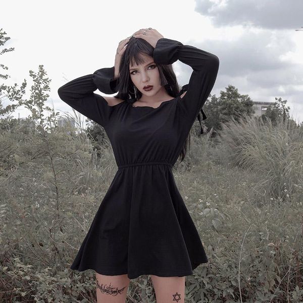 gothic black flare long sleeve slash neck lace up hollow out slim dress 2021 spring goth dark women off shoulder pleated dress, Black;gray
gothic black flare long sleeve slash neck lace up hollow out slim dress 2021 spring goth dark women off shoulder pleated dress, Black;gray